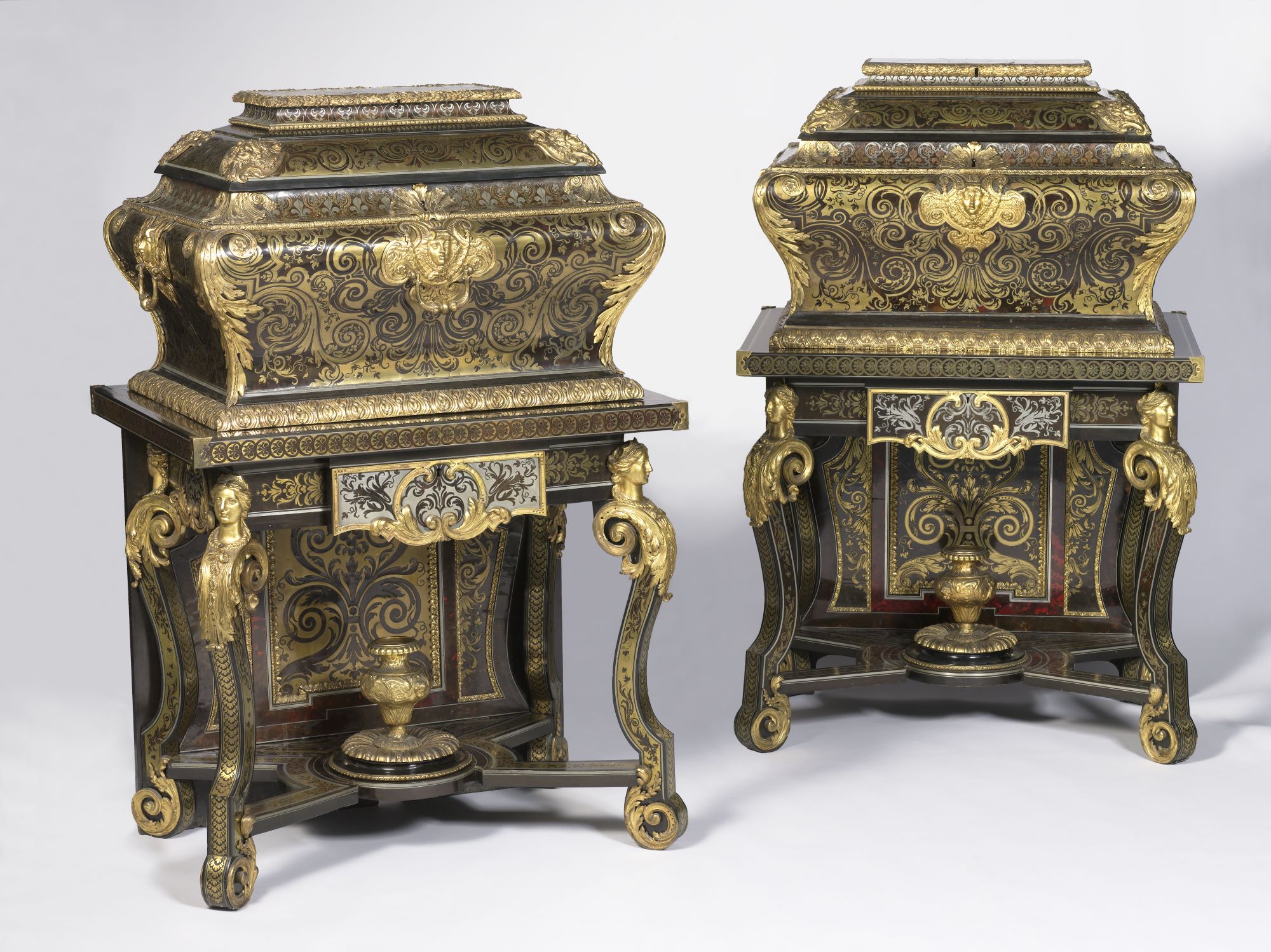 Attribué à André Charles Boulle (1642-1732, reçu maître avant 1666), paire de coffres sur pieds, vers 1685-1690. Amsterdam, Rijksmuseum. © Amsterdam, Rijksmuseum