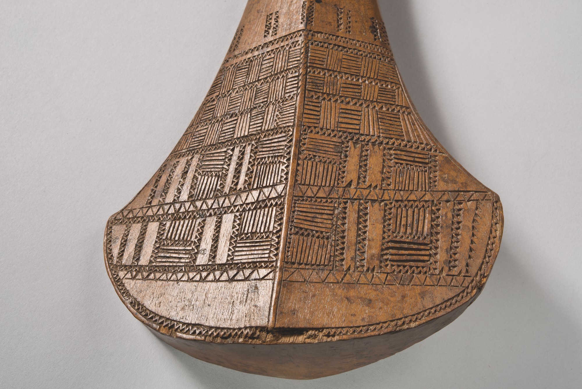 Massue, Samoa. XIXe siècle. Bois, 59,5 cm. MRAH, inv. ET.37.26. © ImageStudio, musées royaux d’art et histoire, Bruxelles, Raoul Pessemier