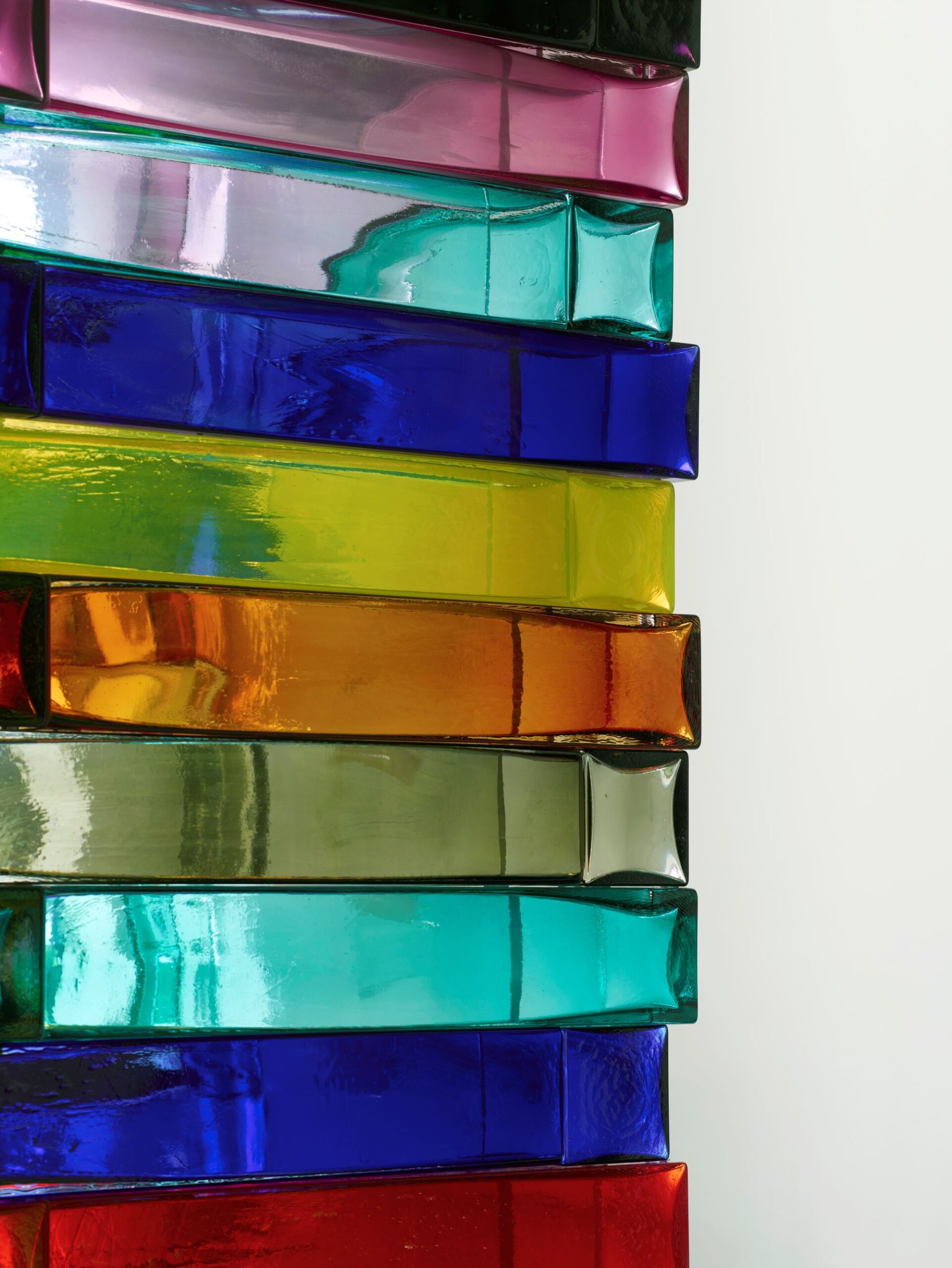 Sean Scully (né en 1945), Venice Stack (détail), 2020. Verre de Murano, 270 x 108 x 108 cm. Photo service de presse. © DR