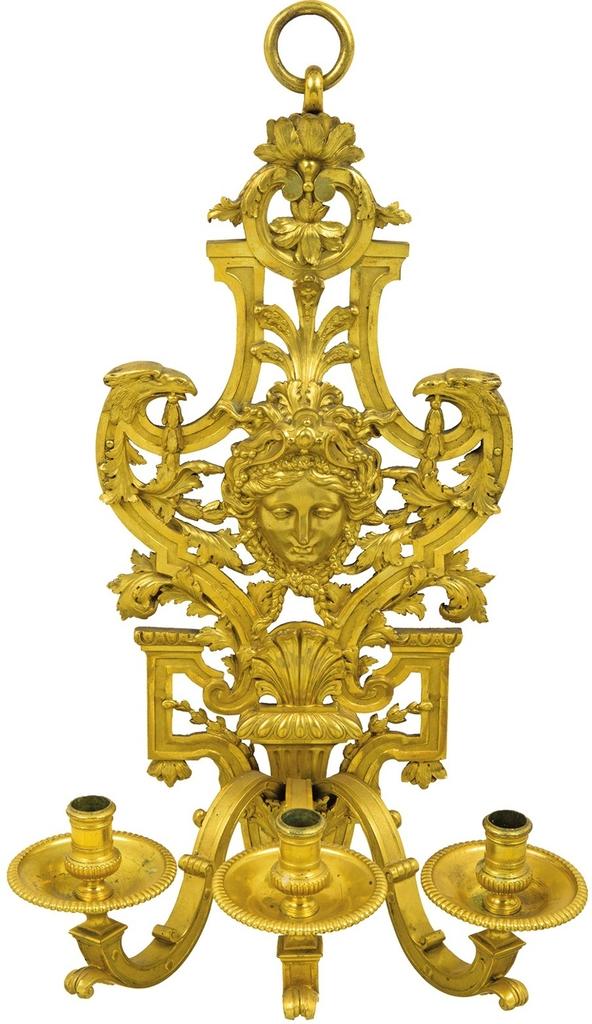 André-Charles Boulle, applique au masque d’Apollon (d'une paire), 1715. Bronze ciselé et doré. Paris, musée du Louvre.