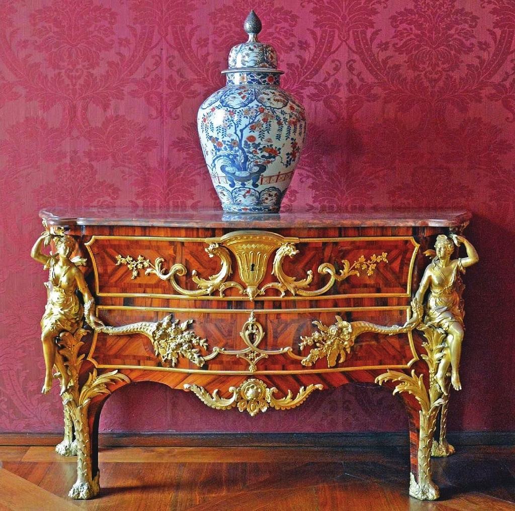 Charles Cressent, commode, vers 1733. Munich, Bayerische Verwaltung der staatlichen Sclösser, Gärten und Seen.