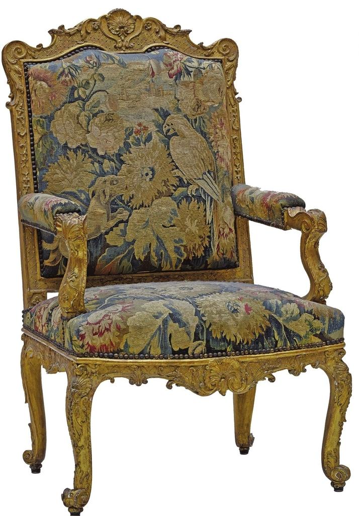 Fauteuil, vers 1720-1725. Bois sculpté et doré, 114,6 x 71,1 x 75,4 cm. Versailles, musée national des châteaux de Versailles et de Trianon.