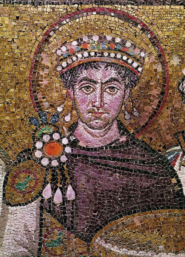 Portrait de l’empereur Justinien Ier . Mosaïque byzantine du VIe siècle. Ravenne, basilique de San Vitale.