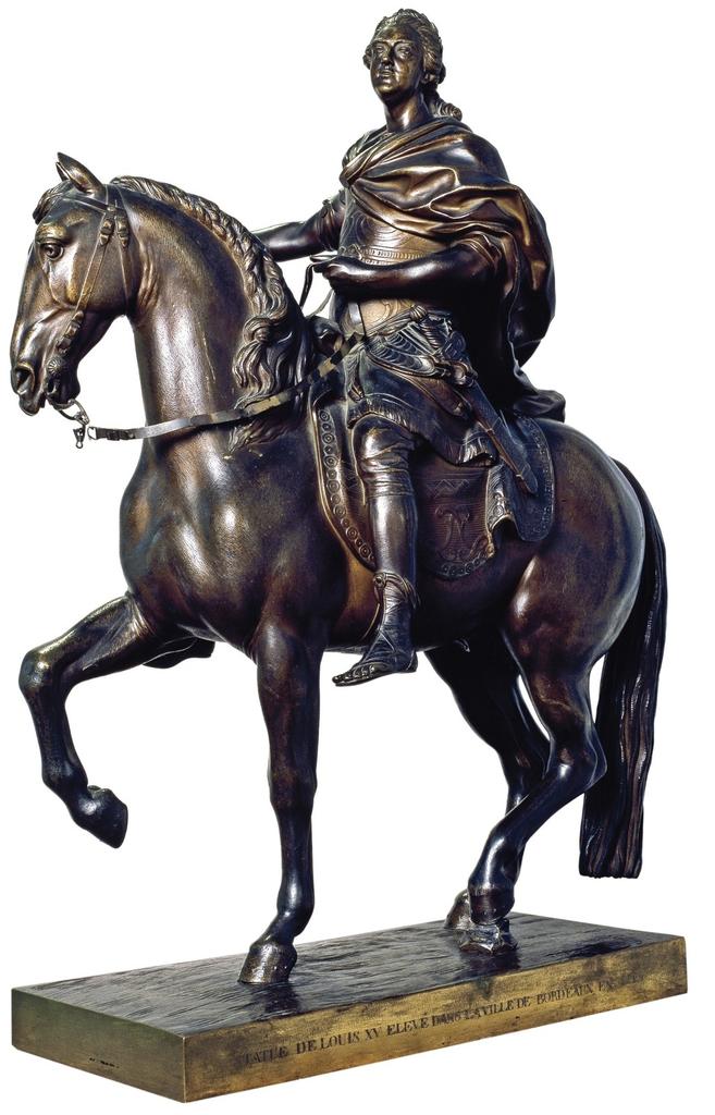 Jean-Baptiste Lemoyne, Louis XV à cheval, 1769. Bronze, H. 72,5 ; L. 52,5 ; P. 32 cm. Bordeaux, musée des Arts décoratifs et du Design.