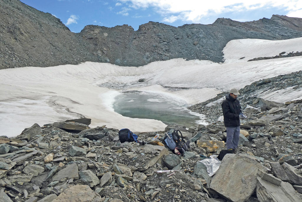 Le passage du Colerin à Bessans est un glacier en évolution rapide. Le 24 septembre 2019, la glace est recouverte de neige et un lac de fonte est présent.