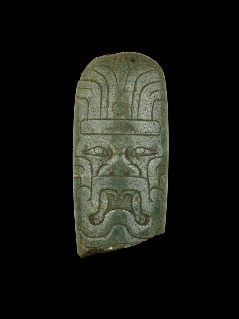 Hache, Mexique, culture olmèque, vers 900-400 avant J.-C. Jade, 20 x 9,5 x 5 cm.