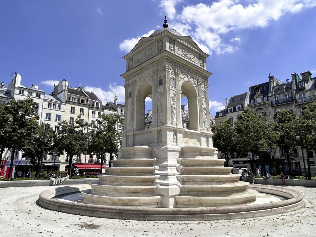 La fontaine des Innocents restaurée.