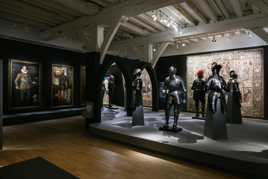 Vue de l'exposition « Chevaliers », château des ducs de Bretagne.