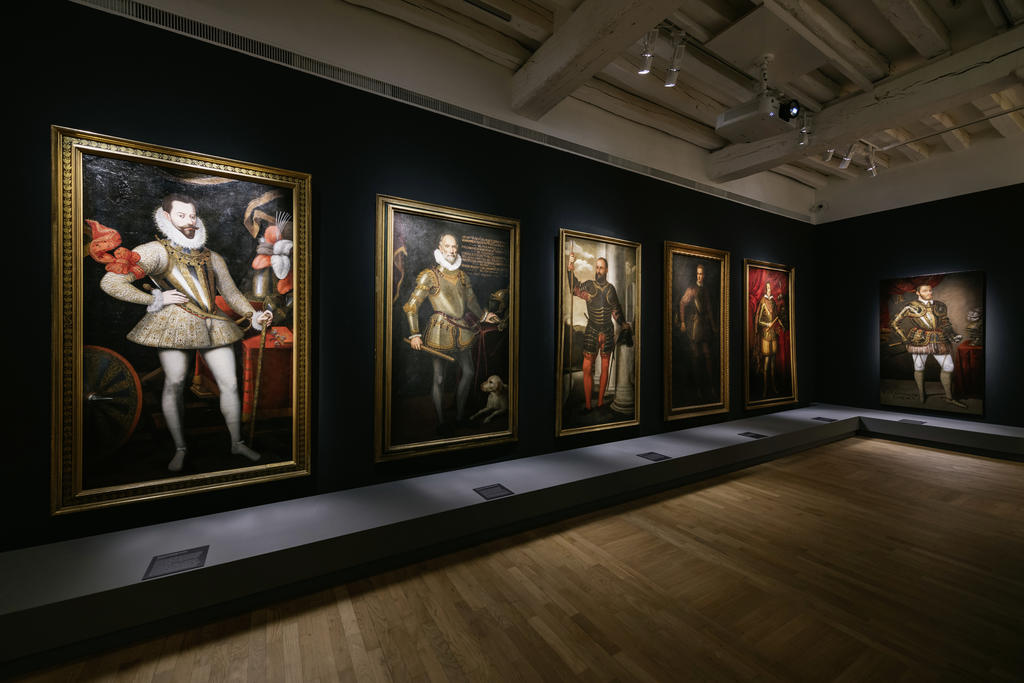 Vue de l'exposition « Chevaliers », château des ducs de Bretagne.