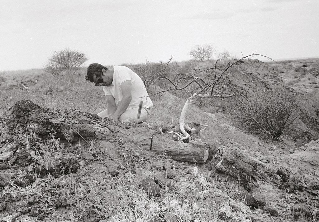 Yves Coppens à Shungura (basse vallée de l’Omo, Éthiopie) en 1969. 