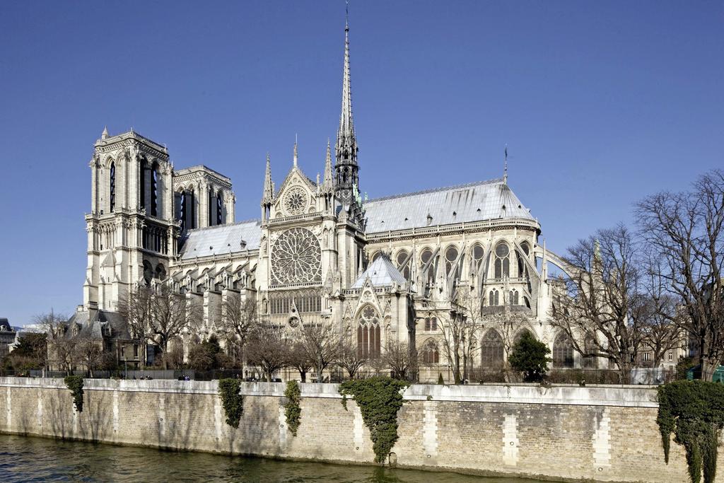 Le flanc sud de la cathédrale Notre-Dame, photographié avant l’incendiede 2019.