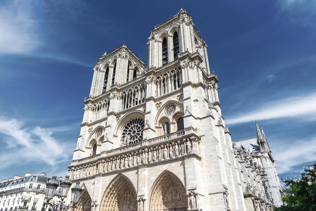 La façade occidentale de Notre-Dame de Paris (photo prise avant l’incendie de 2019).