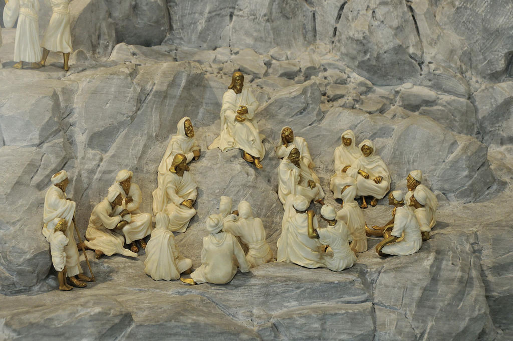 Joseph Chaumet (1852-1928), Via Vitae, détail du Sermon sur la montagne, 1904. Or et ivoire. 