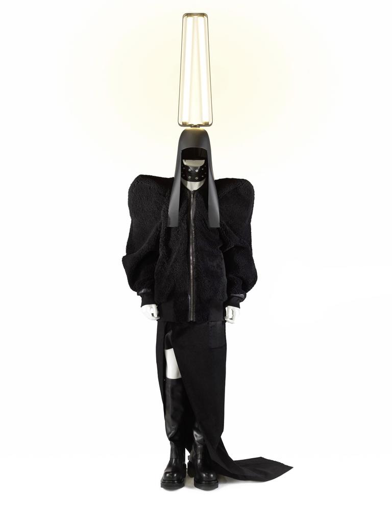 Rick Owens, prêt-à-porter, automne-hiver 2022-23, collection Strobe. 