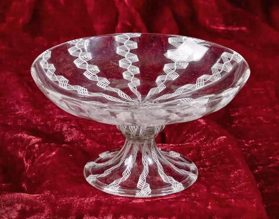 Venise, milieu du XVIe siècle. H. 9,2 cm ; D. 16,9 cm. Vente Paris Drouot, Gros & Delettrez, 19 décembre 2024.CExpert : Sylvie Lhermite-King. Estimé : 20 000/25 000 €. Adjugé : 169 000 € (frais inclus).