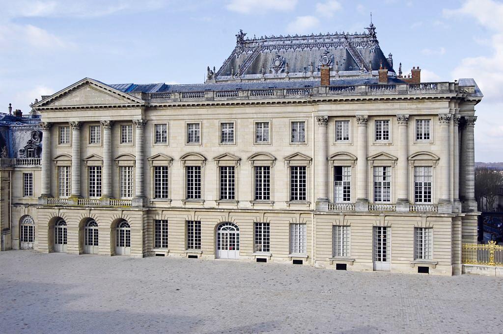 L’aile dite Gabriel au château de Versailles.