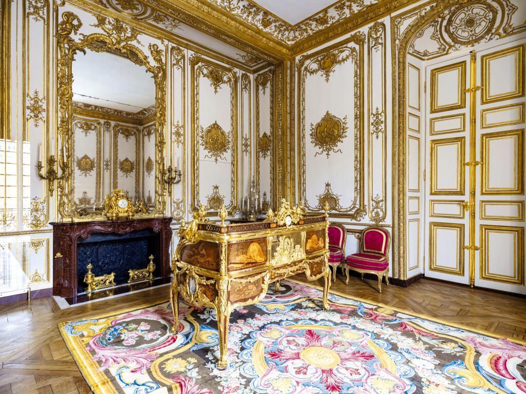 Le cabinet d’Angle. Versailles, château de Versailles.