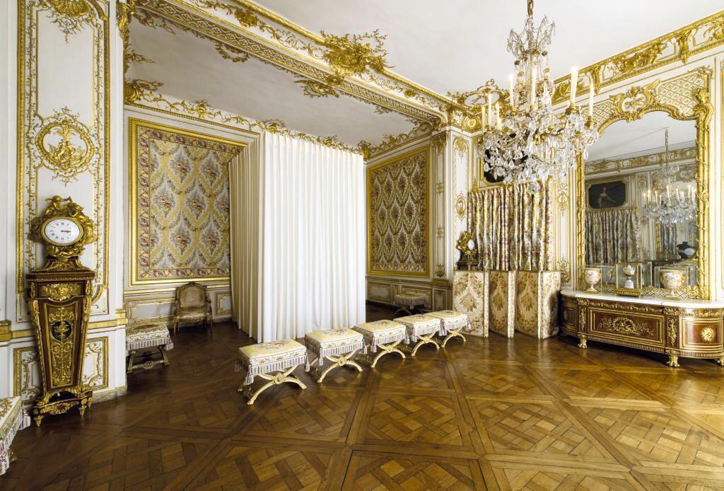 La chambre à coucher de Louis XV. Versailles, château de Versailles.