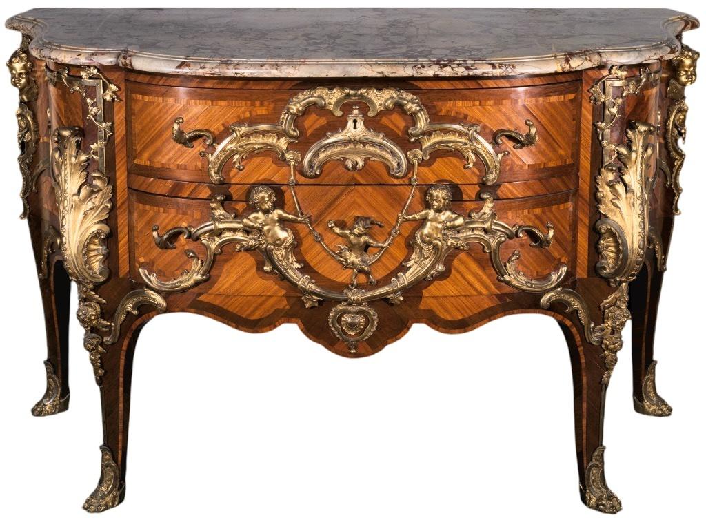 Charles Cressent, commode, dite « commode au singe », Paris, vers 1745. Bâti de sapin et de chêne, tiroirs de noyer à façade de sapin, placage de satiné et d’amarante, bronze doré, marbre de Sarrancolin, 90,3 x 143,5 x 64,5 cm. Paris, musée du Louvre.
