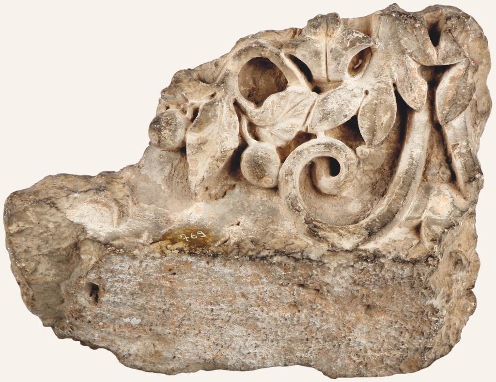 Période gréco-romaine, 332 avant notre ère - 395 de notre ère, pierre sculptée, 16 x 20 x 9 cm