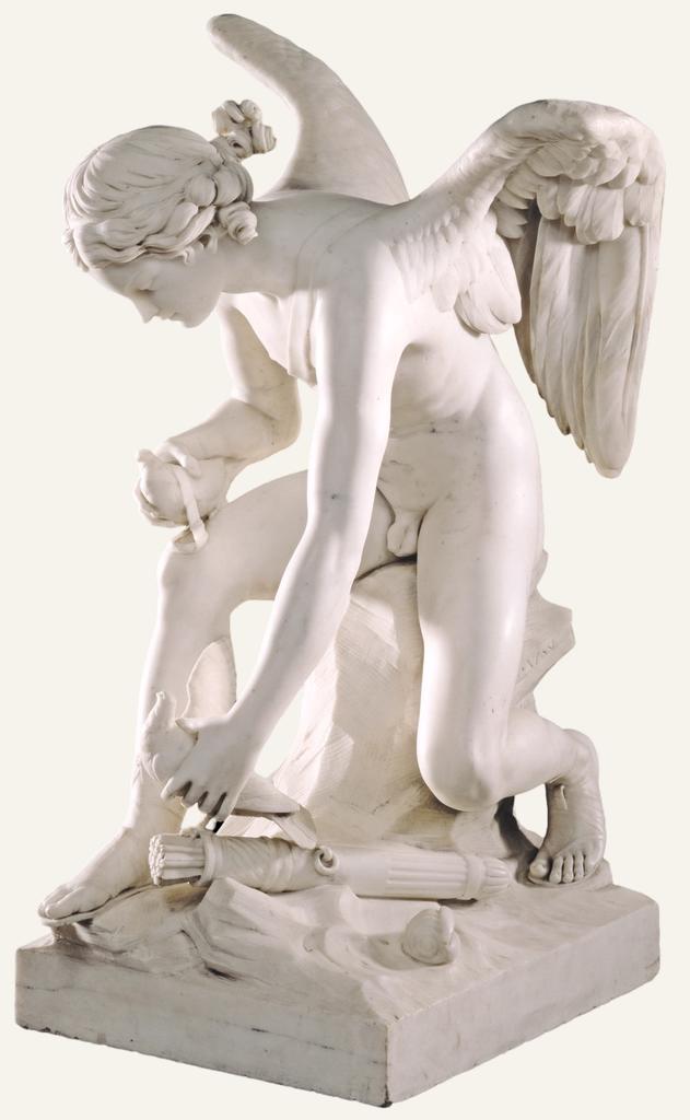 Louis Claude Vassé, L’Amour assis sur le bord de la mer, rassemblant les colombes du char de Vénus, 1755. Marbre, 61 x 38,5 x 42,5 cm. Paris, musée du Louvre.