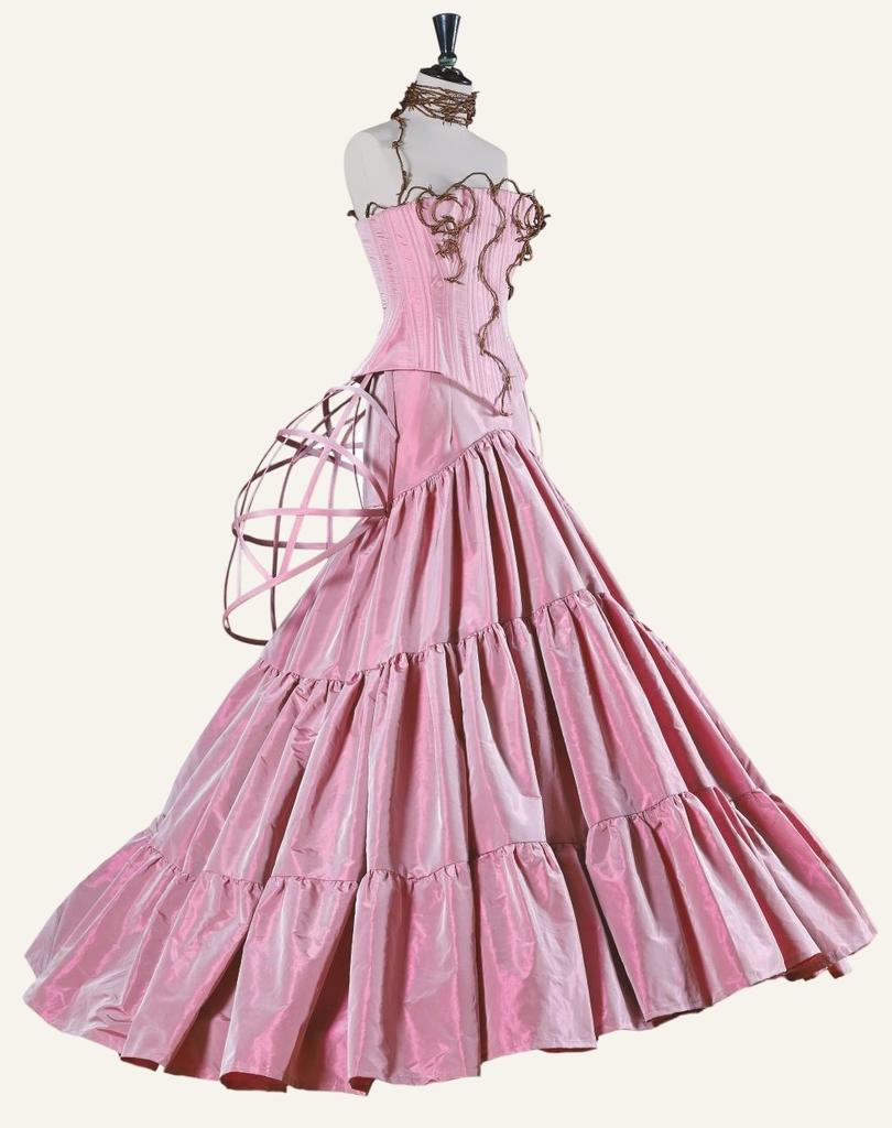 Sami Nouri, Robe, 2022.