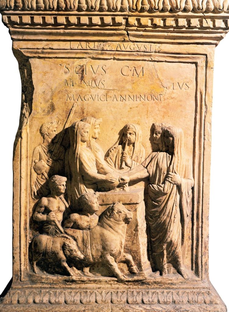 Autel du uicus Aesculetus : quatre magistrats de quartier (vicomagistri) en train de sacrifier. 105 cm. Rome, Musées capitolins.