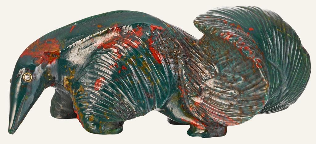 Fabergé, Fourmilier, vers 1900. Jaspe sanguin, L. 6 cm.