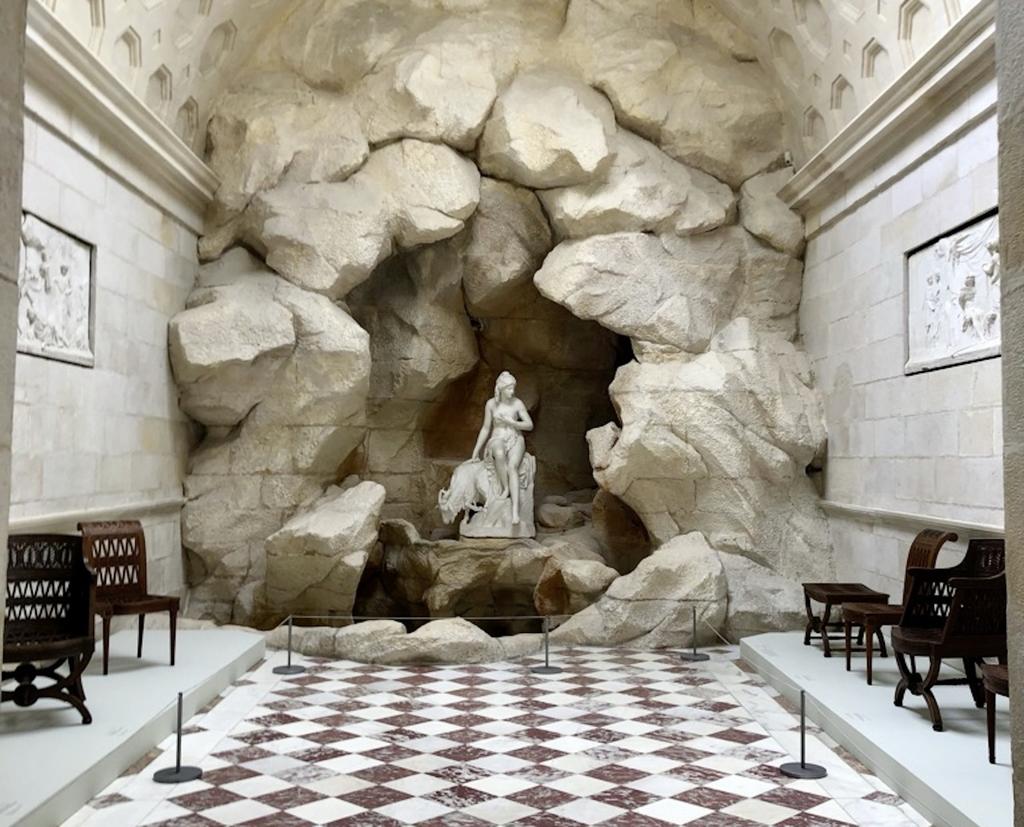 En 2021, l'exposition « Vivre à l'antique » permettait pour la première fois au mobilier étrusque de retrouver son écrin d'origine.