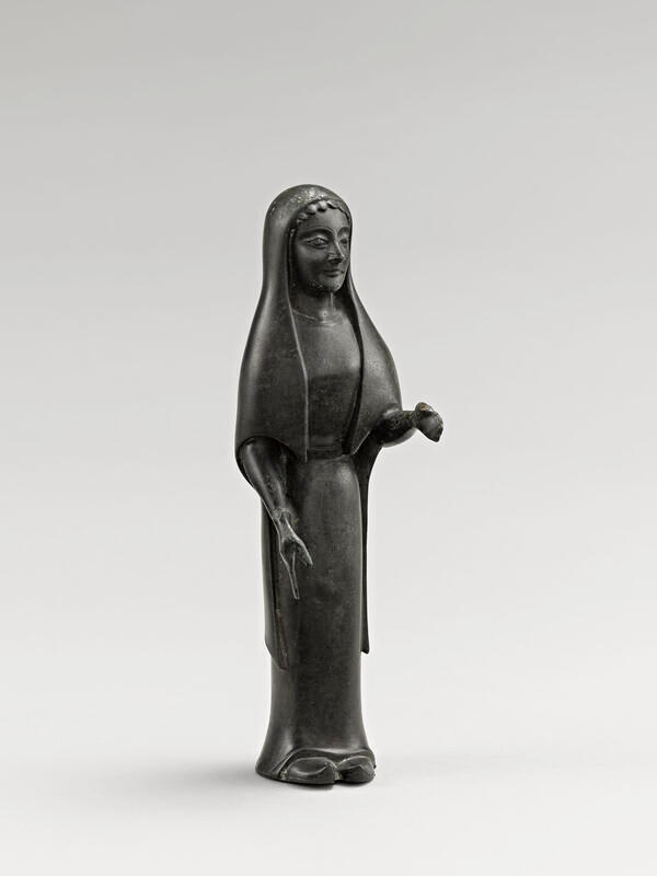 Poignée du couvercle du cratère de Vix. Châtillon-sur-Seine, musée du Pays Châtillonnais - Trésor de Vix. 