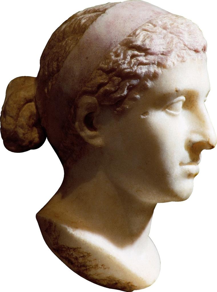 Tête de Cléopâtre VII, 51-30 avant notre ère. Sculpture de marbre. Berlin, Pergamonmuseum Antikensammlung.