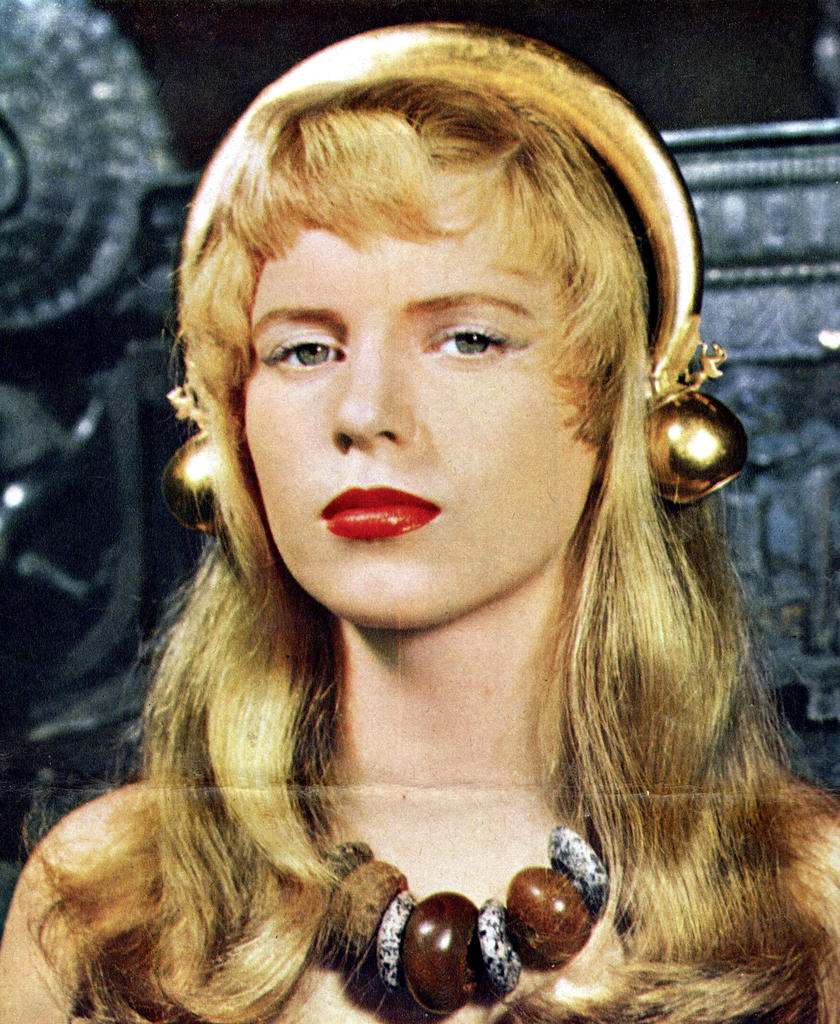 La reconstitution (fantasmée) du visage de la « princesse gauloise » de Vix en 1953 : « 30 ans, des cheveux blonds, un diadème d’or, un collier d’ambre »… D’après Paris Match numéro 228 du 1er au 8 août 1953. 