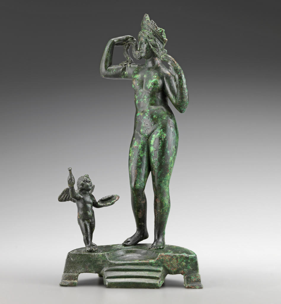 Statue d’Aphrodite et d’Éros. Bronze, Syrie romaine, Ier-IIe siècles de notre ère. FGA-ARCH-RA-0158.
