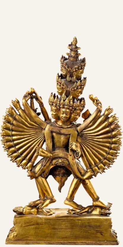 Chine-Tibet, XXe siècle. Statuette en alliage de cuivre doré représentant Hevajra, H. 43,7 cm. Vente Paris Drouot, de Baecque & Associés, 28 mars 2025. Expert : Léonore de Magnée. Estimé : 2 000/4 000 € Adjugé : 2 600 € (frais inclus)