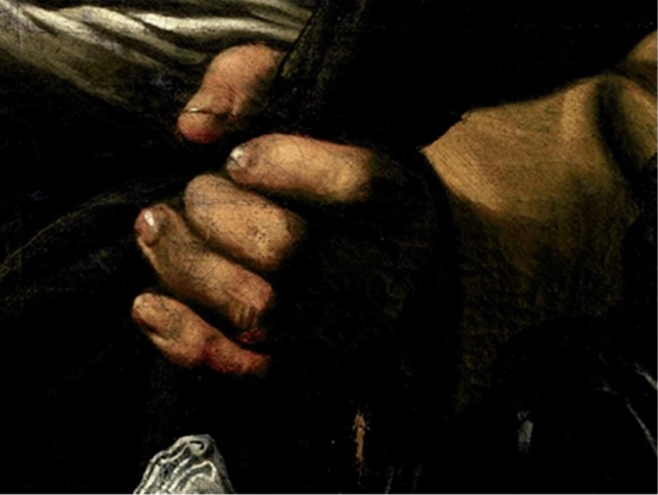 En comparant la radiographie du tableau de Toulouse (à droite), et le tableau après restauration (à gauche), on distingue précisément les repentirs au niveau de la main d’Holopherne et de celle de la servante Abra.