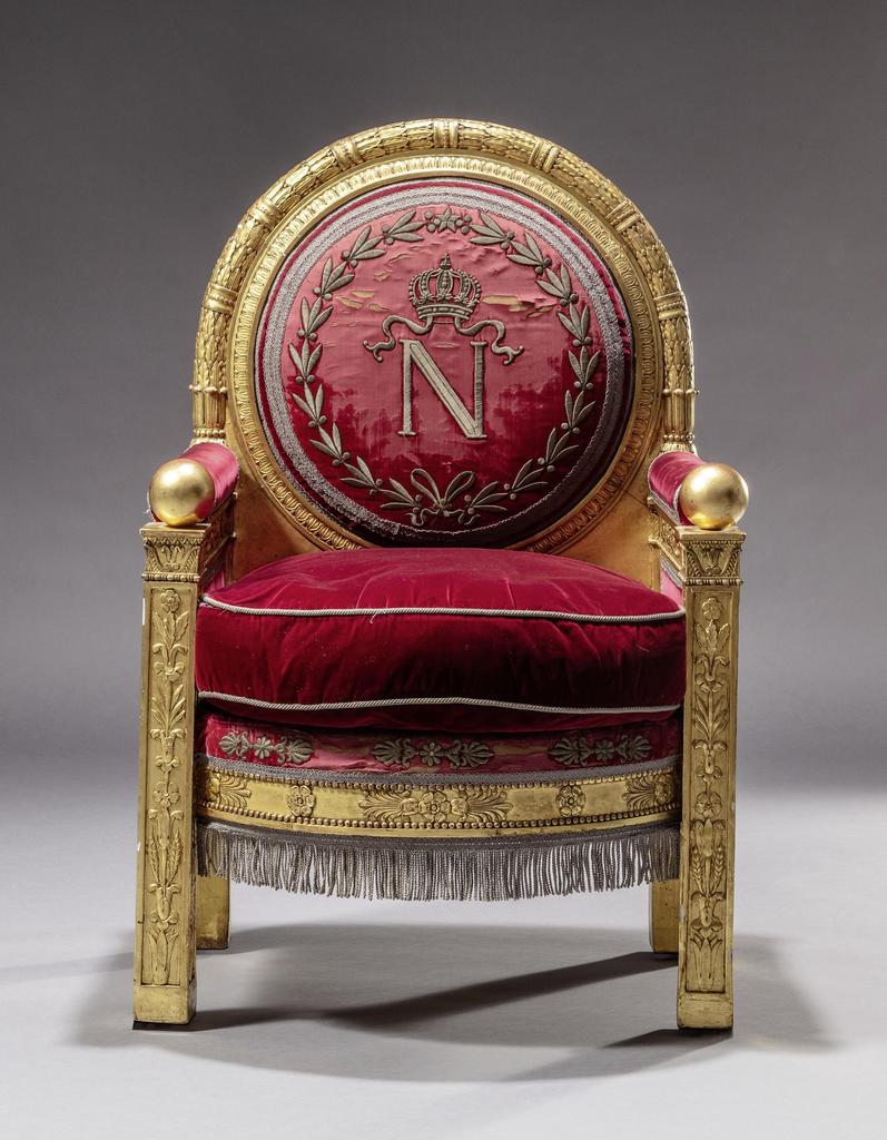Fauteuil de trône impérial en bois doré d’époque Empire, vers 1805-1815. Estimation sur demande. 