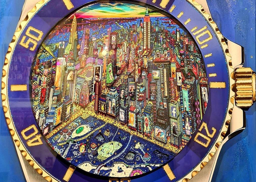 Johann Perathoner (né en 1986), Rolex, New York City by night (détail), 2020. Acrylique, collages, paillettes sur bois, 70 x 50 x 3 cm.
