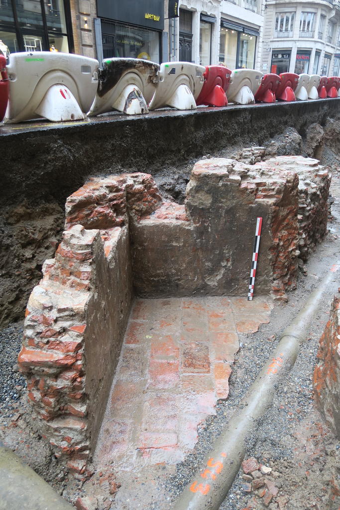 Les vestiges d’une cave observés lors de la fouille rue de Metz. 