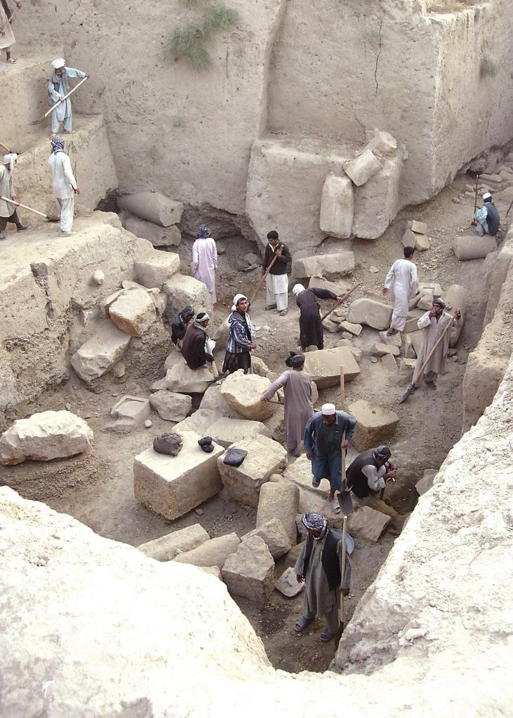 Blocs grecs en remplois dans les niveaux kouchans à Balkh, 2006-2008.