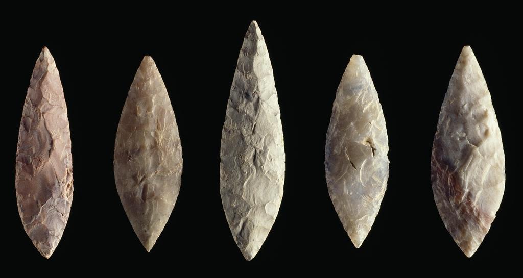 Pointes de flèches provenant de Mundigak. Vers 2800 avant notre ère. Fouilles associées de la DAFA, mission Jean-Marie Casal (1951-1958). Paris, MNAAG.