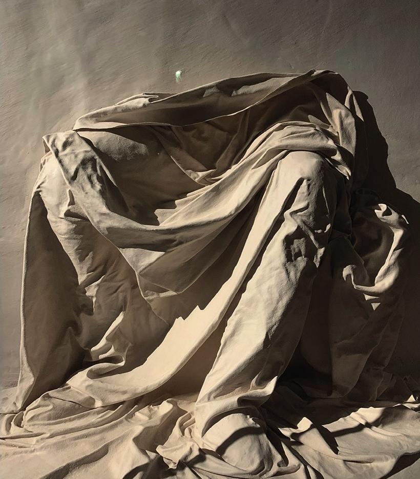 Restitution du médaillon de la Draperie Saint-Morys, figure assise, par Leticia Leratti, qui aurait servi de modèle à Léonard.