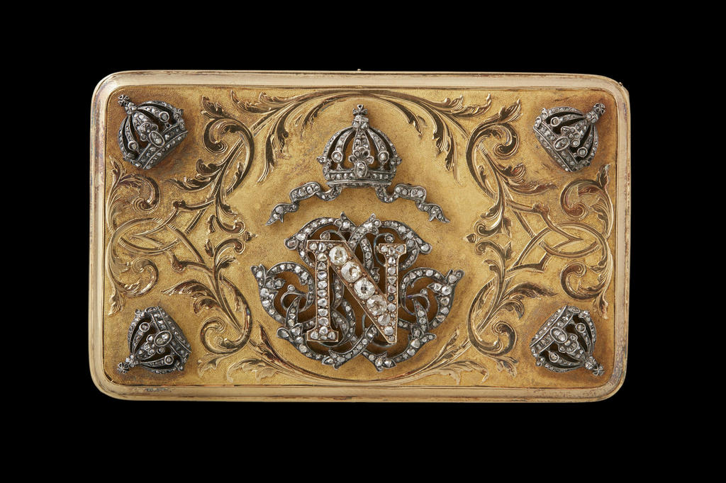 Tabatière en or de Maximilien Iᵉʳ offerte par Napoléon III et Eugénie.