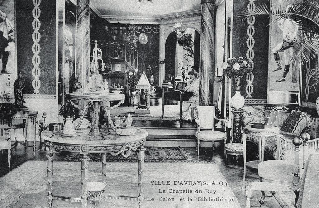 Ville-d'Avray, La Chapelle du Roy, le salon et la bibliothèque, vers 1905. Carte postale (on voit Valtesse à un bureau).
