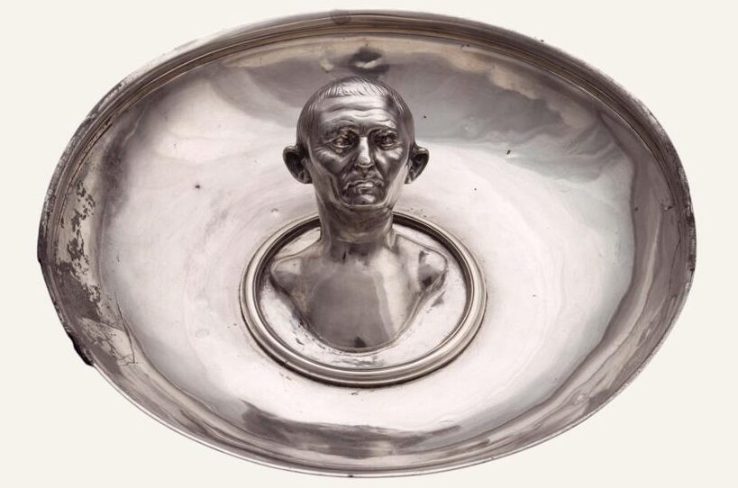 Deuxième quart du Ier siècle de notre ère. Argent, 24 cm de diamètre. Paris, musée du Louvre, DAGER. 