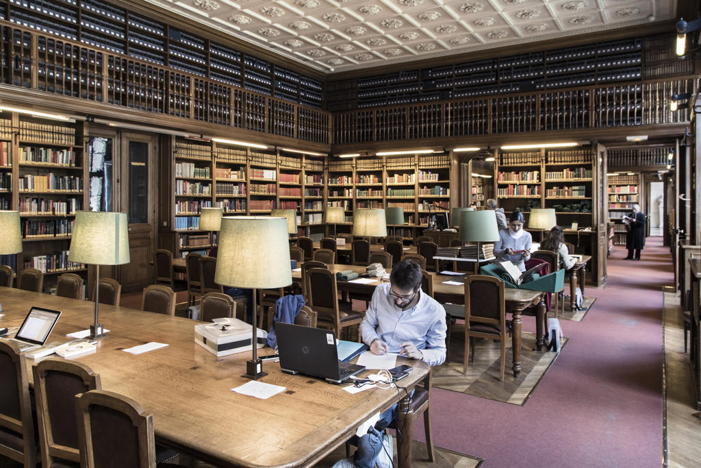 La salle de lecture de la bibliothèque de l’Arsenal, Paris.