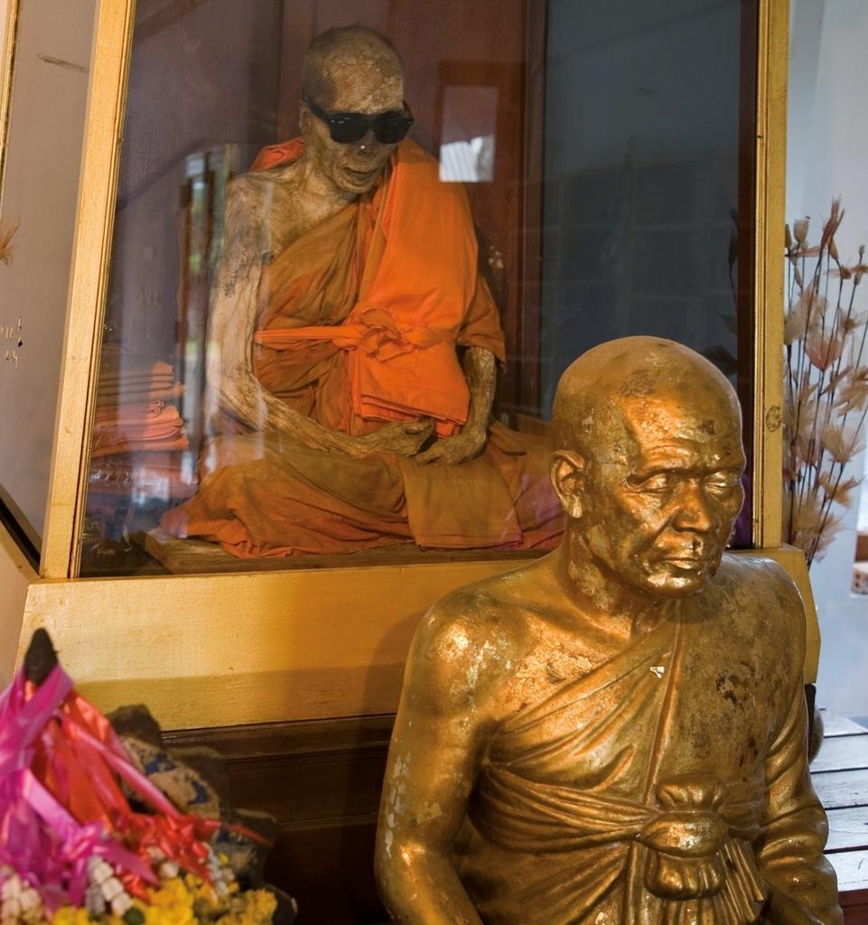 Le moine auto-momifié Dang Piyasilo (1894-1973) à Ko Samui en Thaïlande.