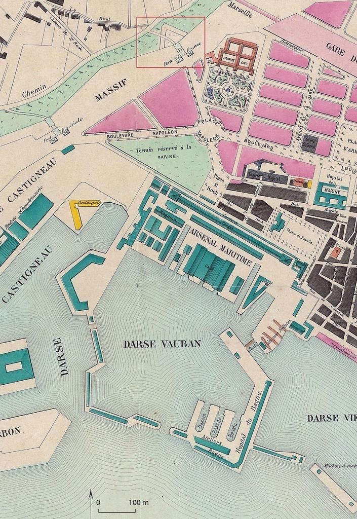 Extrait d’un plan de Toulon au milieu du XIXᵉ siècle. La statue a été découverte près de la porte de France (rectangle rouge) à peu de distance d’un terrain réservé à la marine où elle put être entreposée avant son remploi (Rumèbe éditeur).