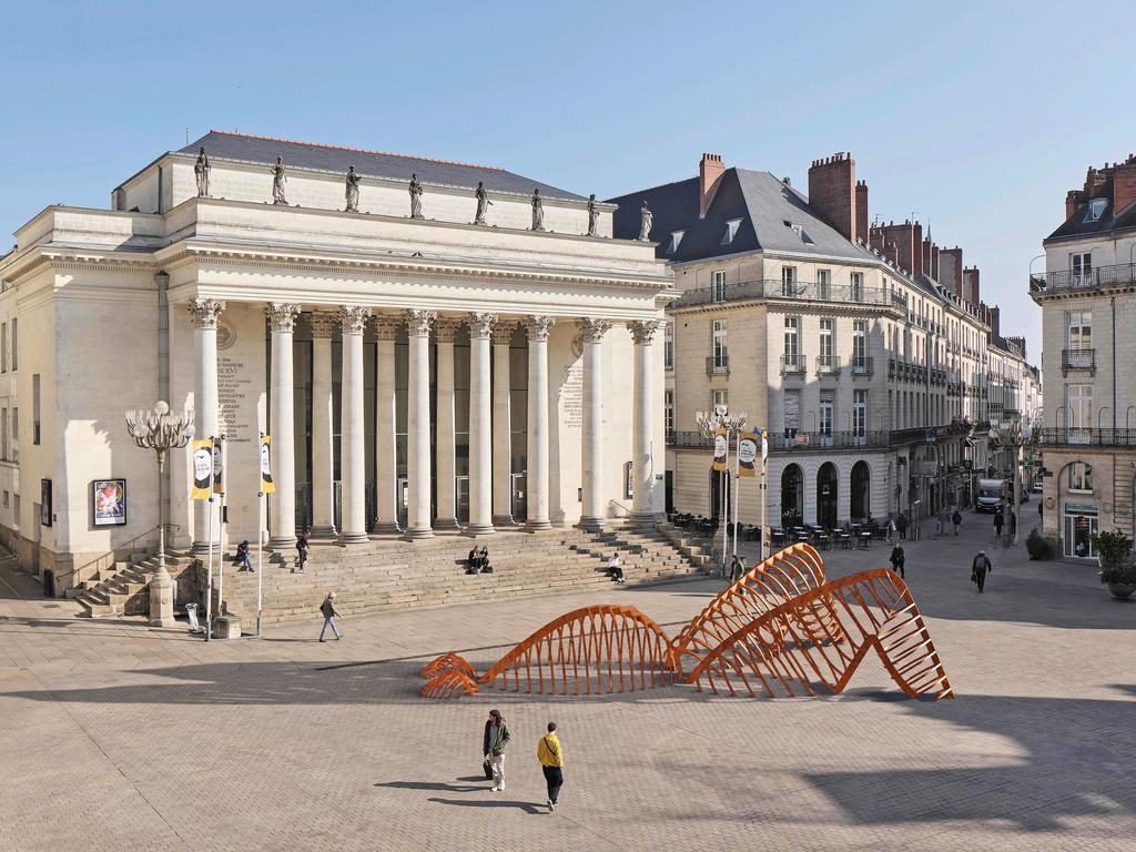 Prune Nourry (née en 1985), Mothership. Esquisse. 