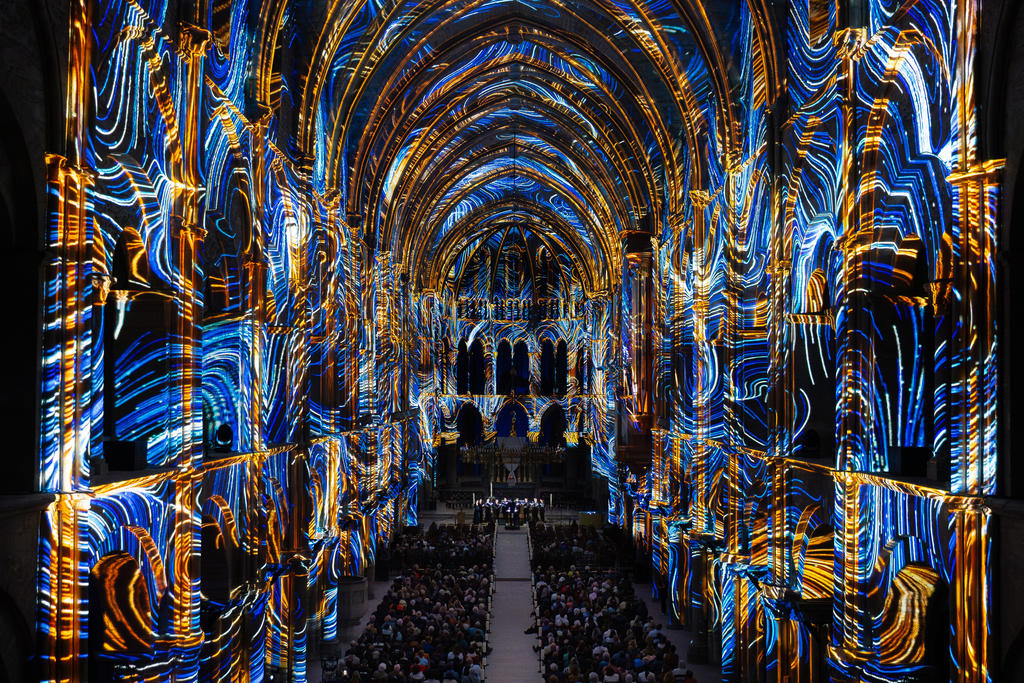 Le spectacle « Luminiscence » à la basilique Saint-Rémi, à Reims. 