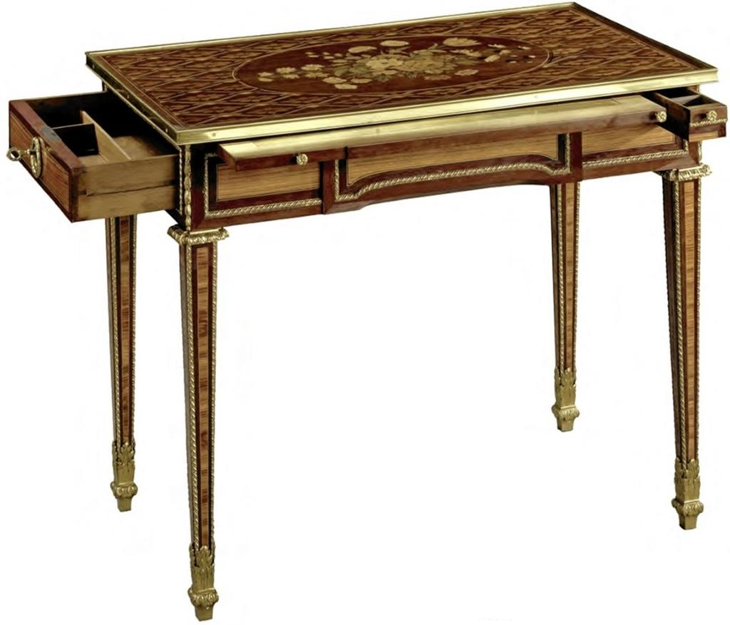 Jean-Henri Riesener, table à écrire, 1780. Livrée en juillet 1780 pour le cabinet intérieur de la reine Marie-Antoinette au Petit Trianon. Musée national du château de Versailles.